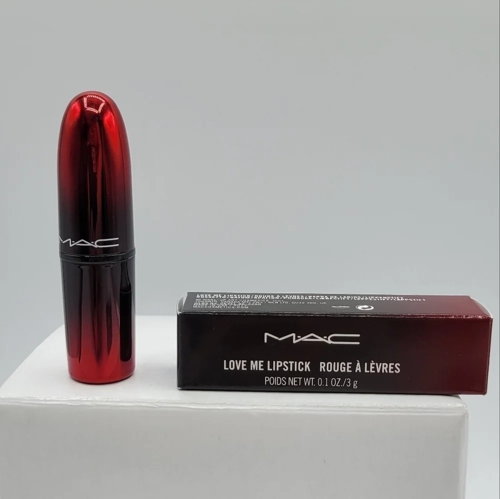 MAC E for Effortless Love Me Lipstick 423